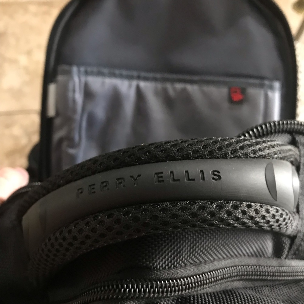 Laptop backpack - Picture 3 of 4